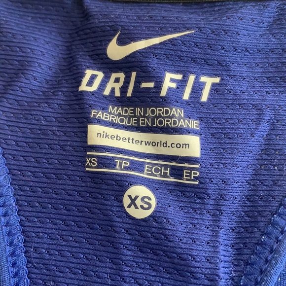 Nike Running dri-fit top- EUC - Picture 2 of 4
